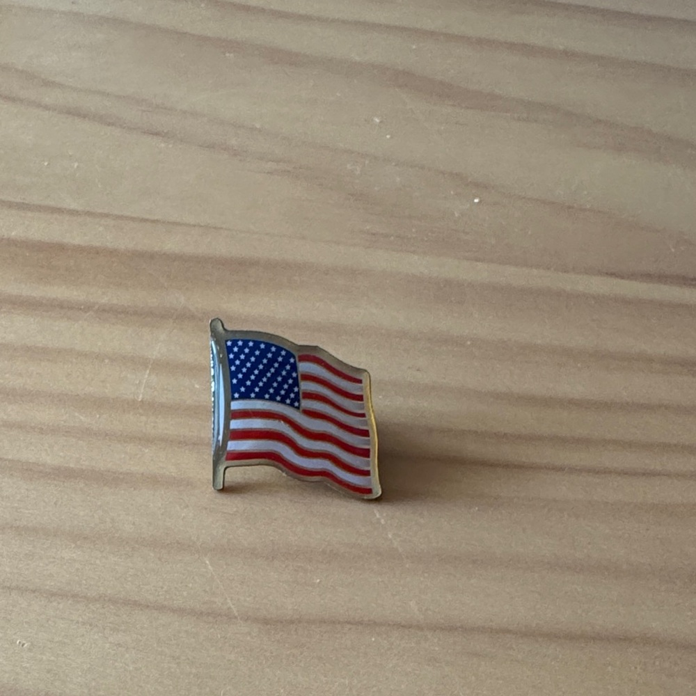 Antique Vintage American Flag Lapel Pin